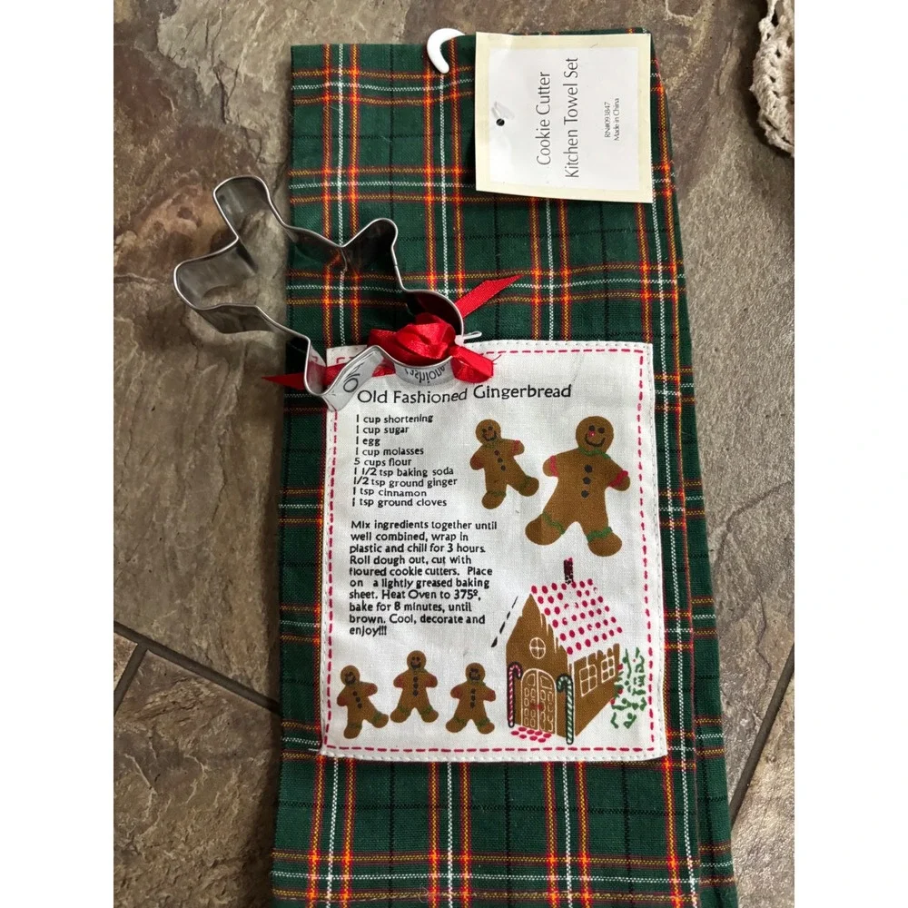 Gingerbread Man Cookie Cutter Kitchen Towel Set Green Plaid Christmas Holiday